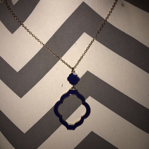 Brand new women’s Costume Necklace - Picture 2 of 3